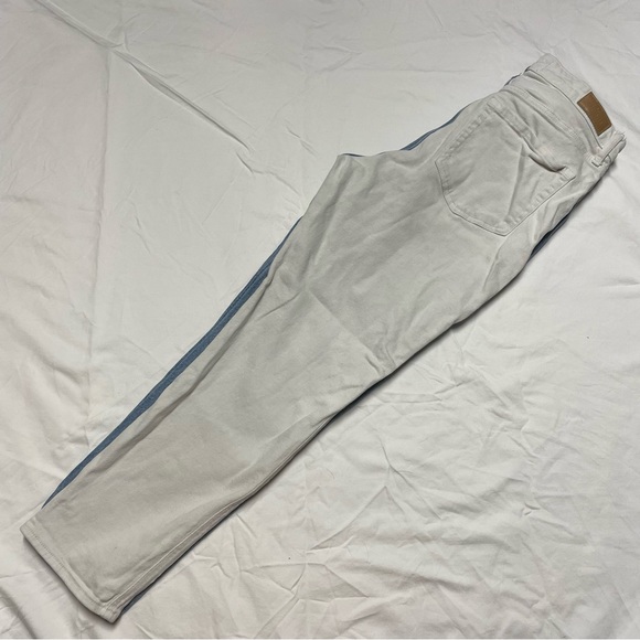 Hollister Ultra High Rise Two Tone Mom Jeans - Picture 4 of 9